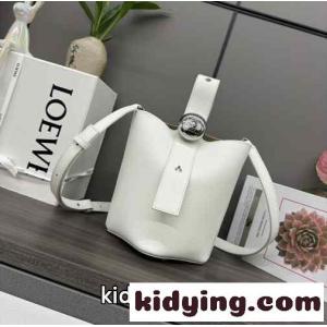 ペブル バケットバッグ ミニ ロエベ コピーブランド バッグ スーパーコピー ホワイトkid265DeWri