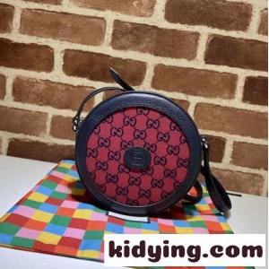 可愛い GGキャンバス ショルダーバッグ グッチ コピー バッグ スーパーコピー 658825 レッドkid26mauG9n