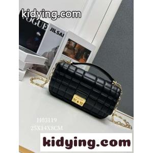 マイケルコース ブランド コピー TRIBECA キルテッド レザー ショルダー スモール スーパーコピー ブラックkid26LDiqim