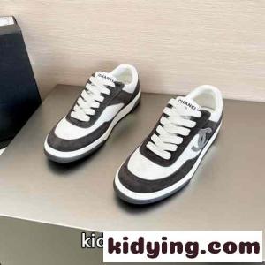 シャネル スーパーコピー スニーカー コピー スエード 飽きのこない 配色 ローカットスニーカーkid26WjC49r
