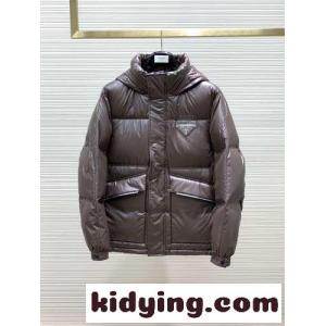 プラダ ブランド コピー ダウンジャケット スーパーコピー 合わせやすい 定番 暖かい アウターkid26K1zCyy