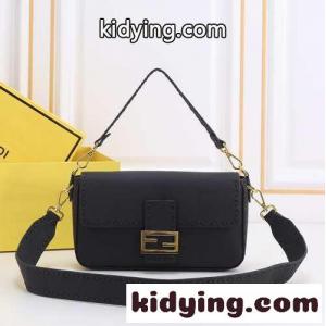 定番 人気 fendi コピー フェンディ コピー ハンドステッチ ミディアム バゲットバッグ コピー ブラックkid26WfKLvy