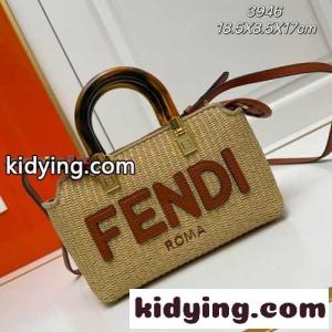可愛い 人気 フェンディ ブランド コピー バイ ザ ウェイ ミニ ボストンバッグ コピー レディースkid26fiaiOD