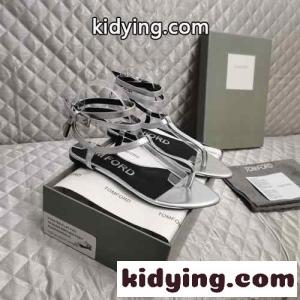 パドロック付 ストラップ レザーサンダル トムフォード サンダル コピー フラットサンダル シルバーkid26mmWbqy