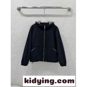 軽量 カジュアル フーデッドジャケット バーバリー コピー ジャケット コピー ブラックkid26HDmayi