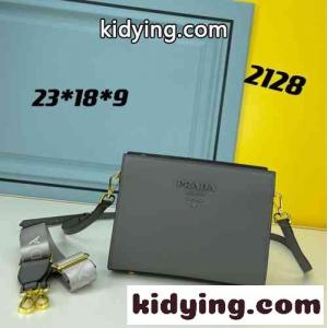 上品 カジュアル サフィアーノレザー プラダ スーパーコピー バッグ コピー ショルダーバッグ グレーkid26zG1Hfa