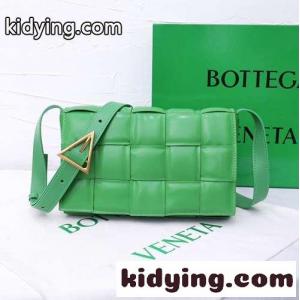 高級感 ボッテガ・ヴェネタ バッグ コピー レディース パデッド カセット ショルダーバッグkid26a0f85D