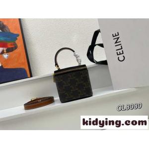 セリーヌ ブランド コピー バッグ コピー ショルダーバッグ 可愛い トリオンフ ミニ バニティーケースkid26KfiGru