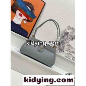 人気 新作 dior ブランド コピー KEY スモールバッグ クリスチャン・ディオール ブランド コピー バッグ コピー グレーkid265LbKza