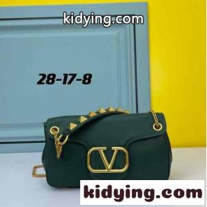 GARAVANI Vロゴ スタッズサイン ショルダーバッグ ヴァレンティノ コピー バッグ コピー ダークグリーンkid26TDKPrq