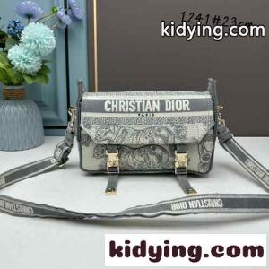 dior コピーブランドCAMP クリスチャン・ディオール コピーブランド バッグ コピー スモール メッセンジャーバッグkid26rmmeym