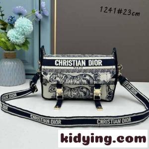 クリスチャン・ディオール スーパーコピー バッグ コピー dior スーパーコピーCAMP スモール メッセンジャーバッグkid26Xr8zei