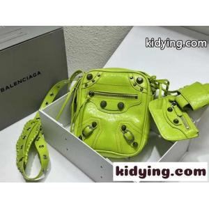 LE CAGOLE MEN クロスボディバッグ バレンシアガ コピー バック コピー コンパクト グリーンkid2651niCa