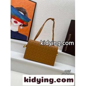 23SS Trio Pouch トリオ ポーチ ストラップ バッグ ボッテガ・ヴェネタ バッグ コピー ブラウンkid26e8P9fC