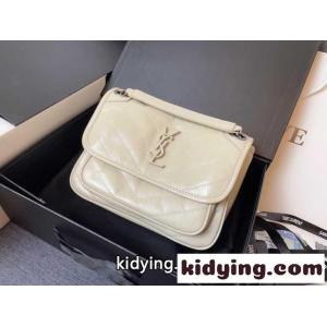 SAINT laurent ブランド コピー☆人気 ニキ スモール チェーンバッグ イヴ・サンローラン ブランド コピー バッグ コピー ベージュkid26CqyKzy
