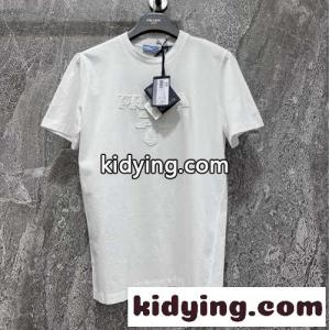 プラダ コピーブランド Tシャツ コピー シンプル 合わせやすい クルーネック エンブロイダリー ジャージー 半袖Ｔシャツkid26fCODSb