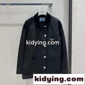 カジュアル ゆったり トライアングルロゴ プラダ スーパーコピー ジャケット コピー ブラック 合わせやすいkid26a01ney