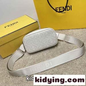 fendi ブランド コピー カメラケース フェンディ ブランド コピー バッグ 人気 コピー メンズ スモール ショルダーバッグkid260THL1r