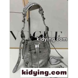 人気 ハート LE CAGOLE XS バケットバッグ バレンシアガ スーパーコピー バック コピー ショルダーバッグ シルバーkid26imyWDe