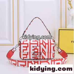 日本未入荷 fendi コピー×Marc Jacobs 限定カラー バゲット フェンディ コピー バッグ 人気 コピーkid26Xr8biu