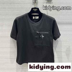 春夏 定番 カジュアル おしゃれ クロップド 半袖Tシャツ フェンディ コピー Tシャツ コピー ブラックkid26qa4vyq