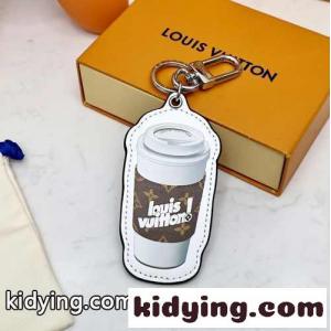 おしゃれ 可愛い ルイヴィトン コピーブランド コーヒーカップ キーホルダー コピー バッグチャームkid26SfyuCC