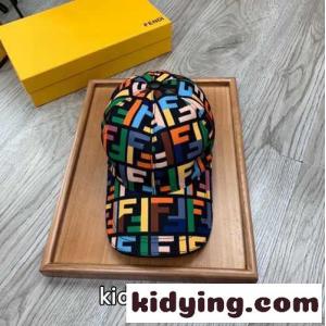 目を引く カラフル FFモチーフ フェンディ ブランド コピー 帽子 コピー お洒落 ハット キャップkid26TbKPni