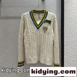 レトロ おしゃれ ケーブル Ｖネック プルオーバー ロエベ コピー セーター コピー ロゴ入りkid26n0nSHn