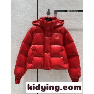 光沢感 おしゃれ レディース フェンディ コピーブランド ダウンジャケット コピー ダウンコート レッドkid26yuGbem