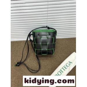 カセット バケットバッグ ボッテガ・ヴェネタ バッグ コピー レディース ショルダーバッグkid265n0jyi