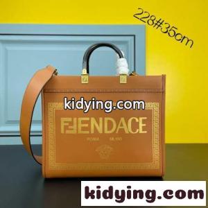 Fendace プリント レディース 2WAY トートバッグ ブラウン レザー ロゴ フェンディ スーパーコピー バッグ 人気 コピーkid265HXfai