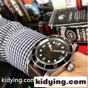 チューダー 時計 コピー メンズ おしゃれ カジュアル 人気 42mm 自動巻き 腕時計 ウォッチkid269vGHPn