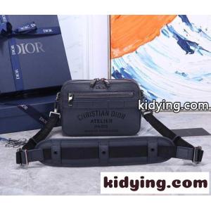 新作 dior コピー SAFARI メッセンジャーバッグ 収納力抜群 デイリー クリスチャン・ディオール コピー バッグ コピー 斜め掛け ショルダーバッグkid26C4Hz8n