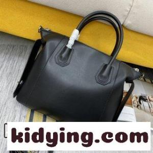 ​フランスgivenchy コピーブランドジバンヒ Antigona10周年を祝うために  2026最新Antigona Soft ジバンシー コピーブランド バッグ レディースコピーkid265PfSXb