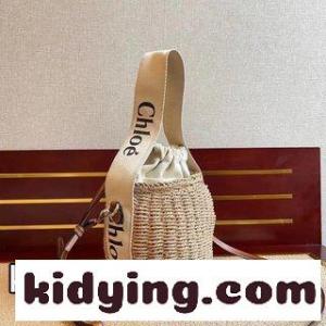 Chloeクロエは 小さなバケツバッグを作って出荷しました クロエ バッグ アウトレット コピーkid26GrOzSn