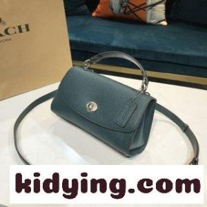 コーチ ブランド コピーバッグ お手入れ コピー coach ブランド コピー ×GUANG YUのコラボ版が発売されると好評を博し クールな造形をしていますkid265b0vSf