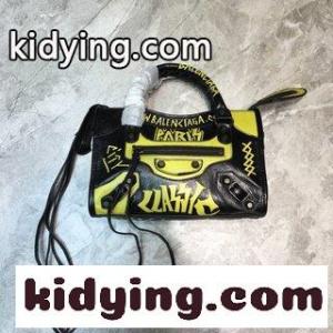 パリのBalenGraffiti Classic Cityは 機関車の落書きバッグ 牛革 典型的なバッグの縁の金物装飾 バレンシアガ コピー バッグ 人気 順 コピーkid26uCWn8n