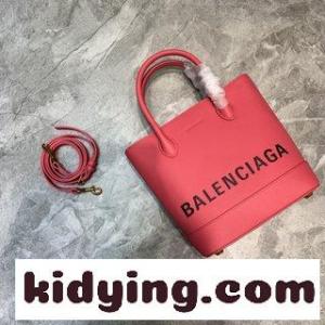 貝殻バッグは同シリーズでまた新品になり バレンシアガ コピー バック 可愛い コピー balenciaga コピーが流行して登場したkid26WfGrqq