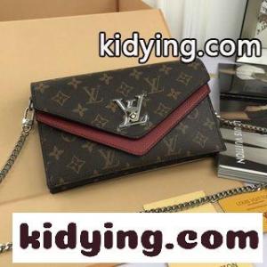 LV SAINT PLACIDEチェーンショルダーバッグ ルイヴィトン コピー バッグ 通販コピー 手袋はスタイルがよく 金色のチェーンデザインですkid26KbGraa