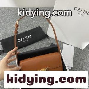 セリーヌ ブランド コピー バッグ 新作 コピー  celine ブランド コピー セリーヌ ブランド コピーのコーナーは3割引で コーナーの頭には手のひら牛皮がついていますkid26DCG9vu