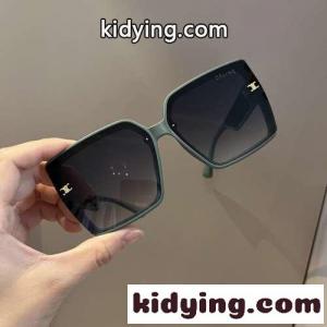軽量 合わせやすい カジュアル 小顔 セリーヌ コピー サングラス 偽物kid26eC89fi