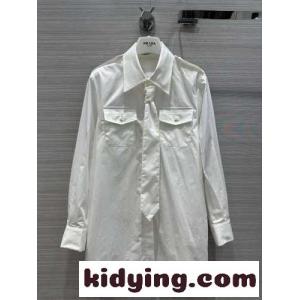プラダ コピー シャツ コピー 洗練された カジュアル おしゃれ コットン シャツ ホワイトkid26n4DeGz