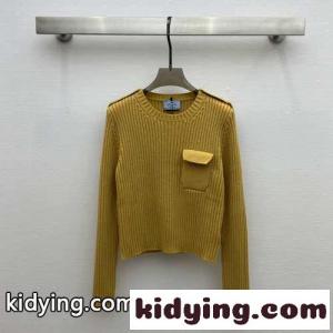 人気新作～フェミニン ウール クルーネック セーター プラダ ブランド コピー セーター コピーkid26P5P9Pf