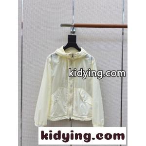 春夏 軽量 フーデッドジャケット モンクレール スーパーコピー ジャケット 偽物 ベージュkid26aSrWvC