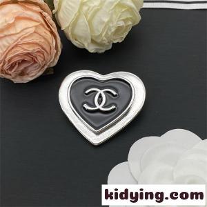 ブローチ レディース chanel コピー スーパーコピー ハートモチーフ エレガント シャネル コピー 高級感 コーデkidying26CGf8vq