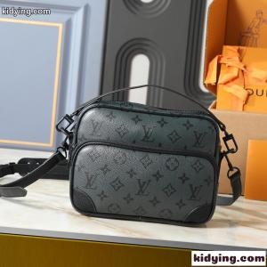 ルイヴィトン コピー ショルダーバッグ メンズ ミニサイズ LOUIS vuitton コピー コピー 斜め掛け 軽量 コンパクト収納 通勤外出kidying26myiqqa