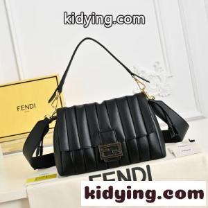 洗練された 人気 フェンディ コピーブランド バッグ 偽物 モダン バゲット ショルダーバッグ ブラックkid26CyWjue