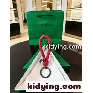 ボッテガ・ヴェネタ キーホルダー 偽物 イントレチャート キーリング レッドkid26Lrya8b