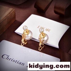 大人可愛い ラビット＆パール ピアス クリスチャン・ディオール スーパーコピー イヤリング 偽物kid26n8Xjee