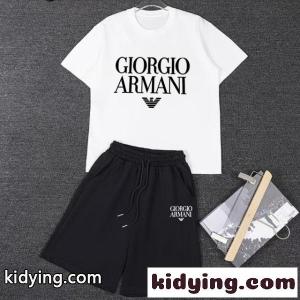 GIORGIO armani コピー コピー ジョルジオアルマーニ コピー ロゴセットアップ 半袖Tシャツ ショートパンツ 上下セット リラックスフィット 人気モデルkidying26HTnOfu